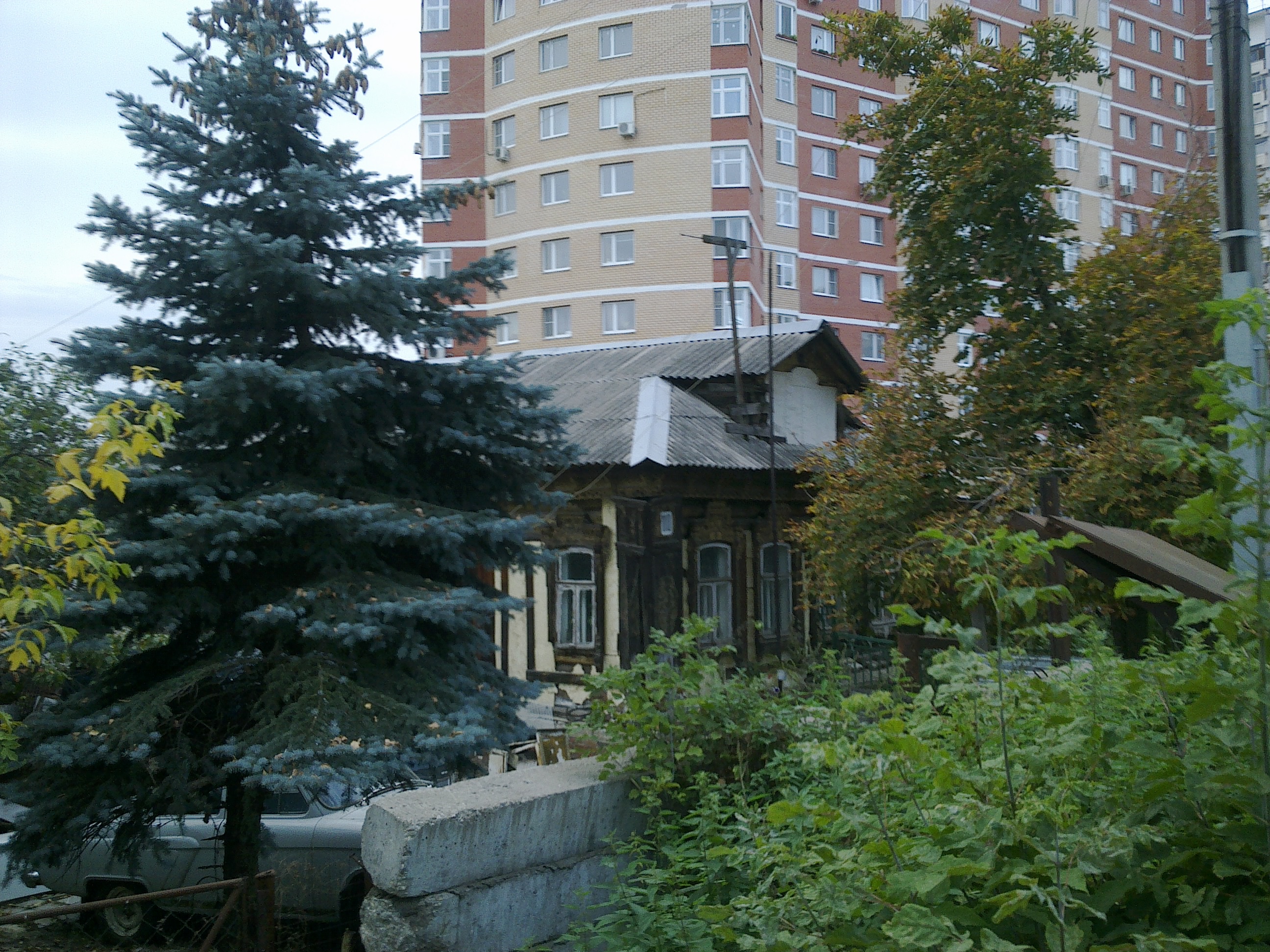 File:Лыткарино, детская площадка на месте дома купца Горюнова 02.jpg -  Wikimedia Commons