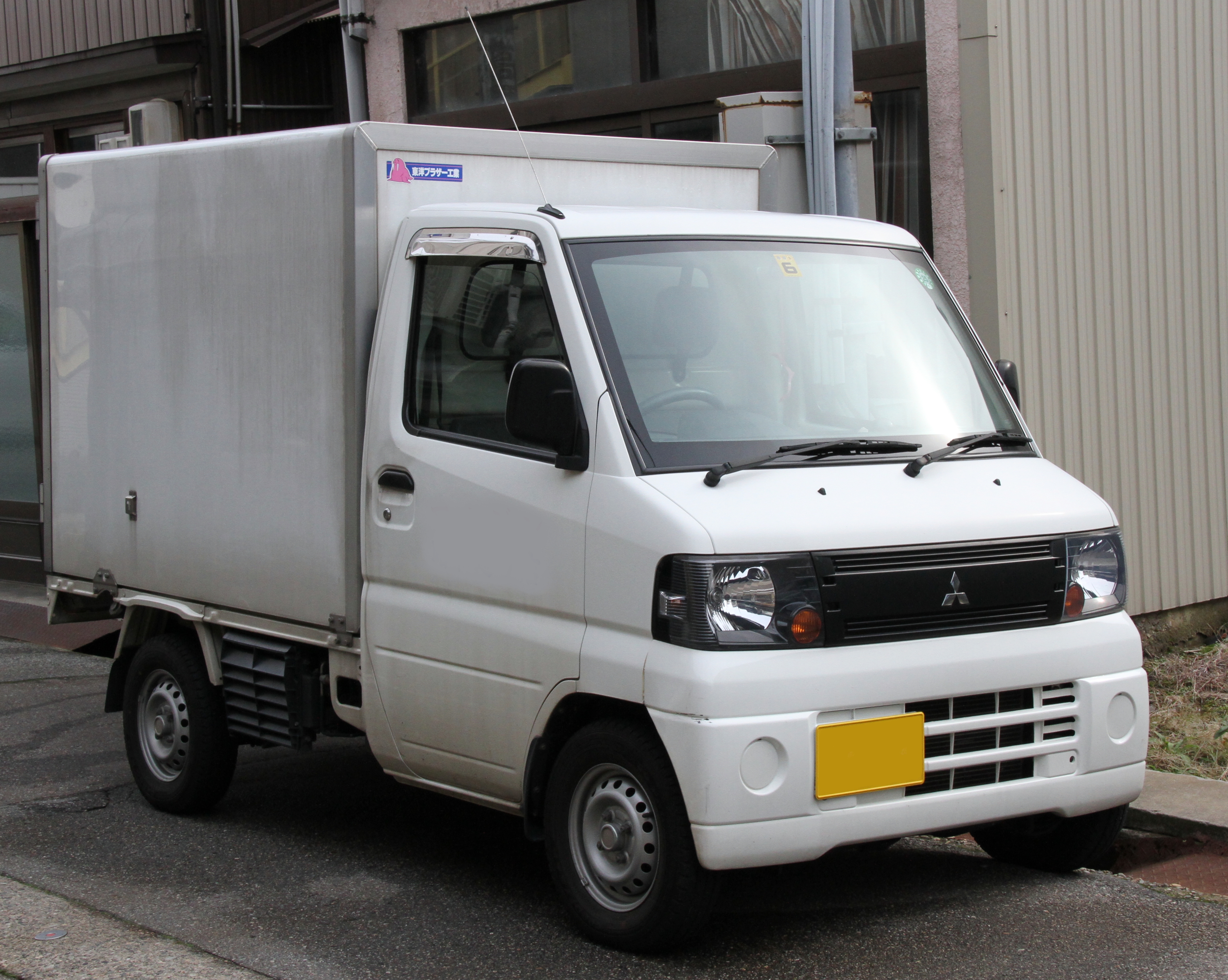 Митсубиси миникаб. Mitsubishi Minicab Truck. Миникаб Мицубиси 2005. Mitsubishi Minicab 2007. Митсубиси Миникаб 2004.