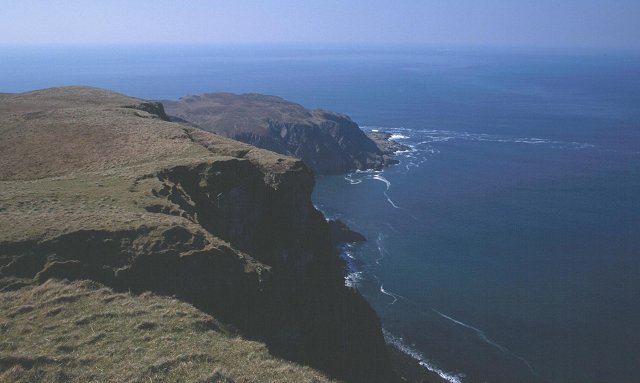 File:Bloodstone Hill - geograph.org.uk - 28932.jpg