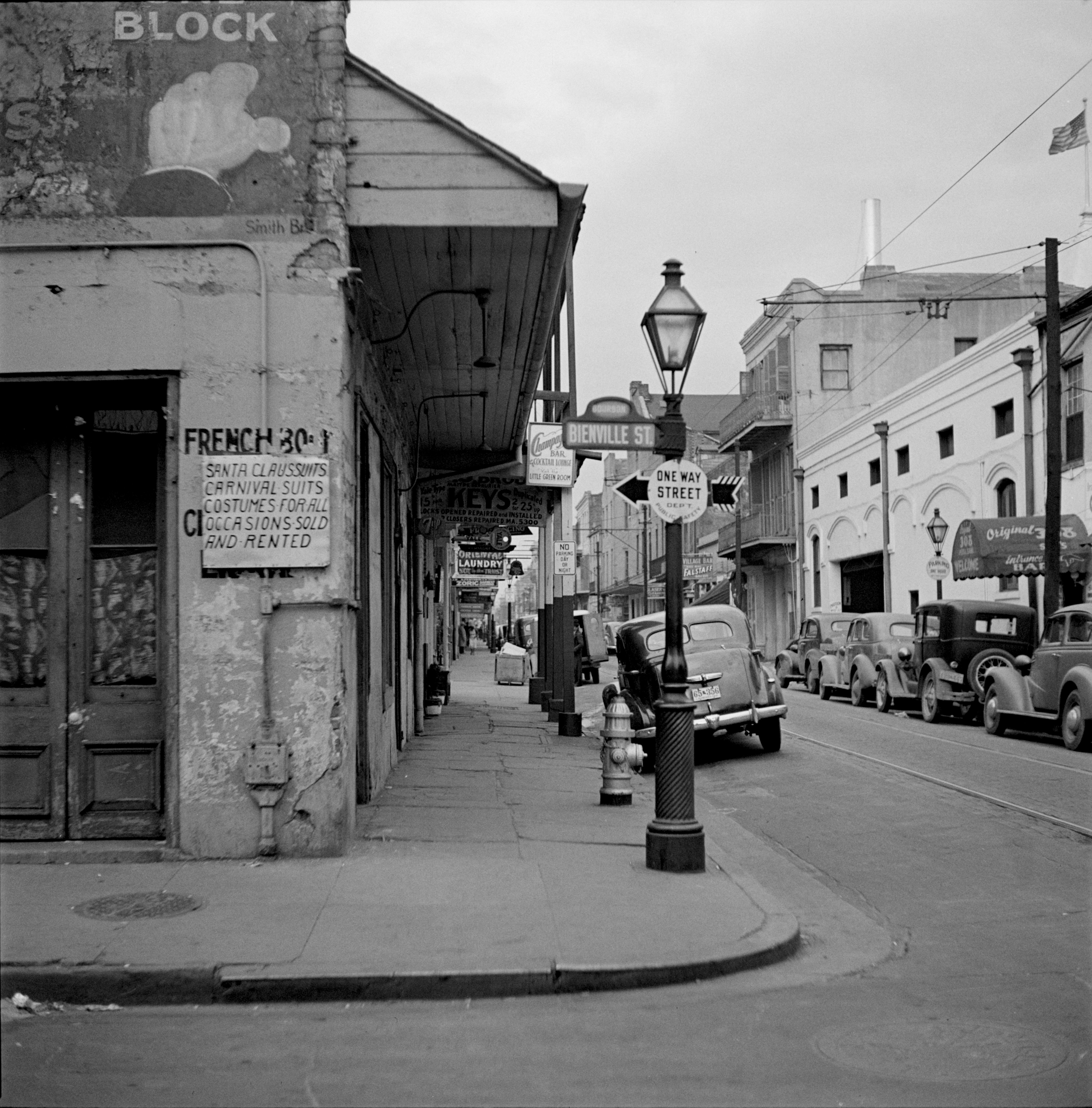 Bourbon Street - Wikipedia