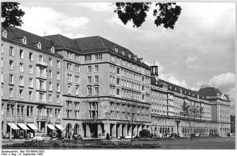 File:Bundesarchiv Bild 183-66942-0001, Dresden, "Alter Markt", Neubau.jpg