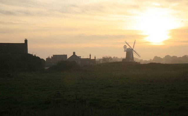 File:Cley windmill at sunset - geograph.org.uk - 1567998.jpg