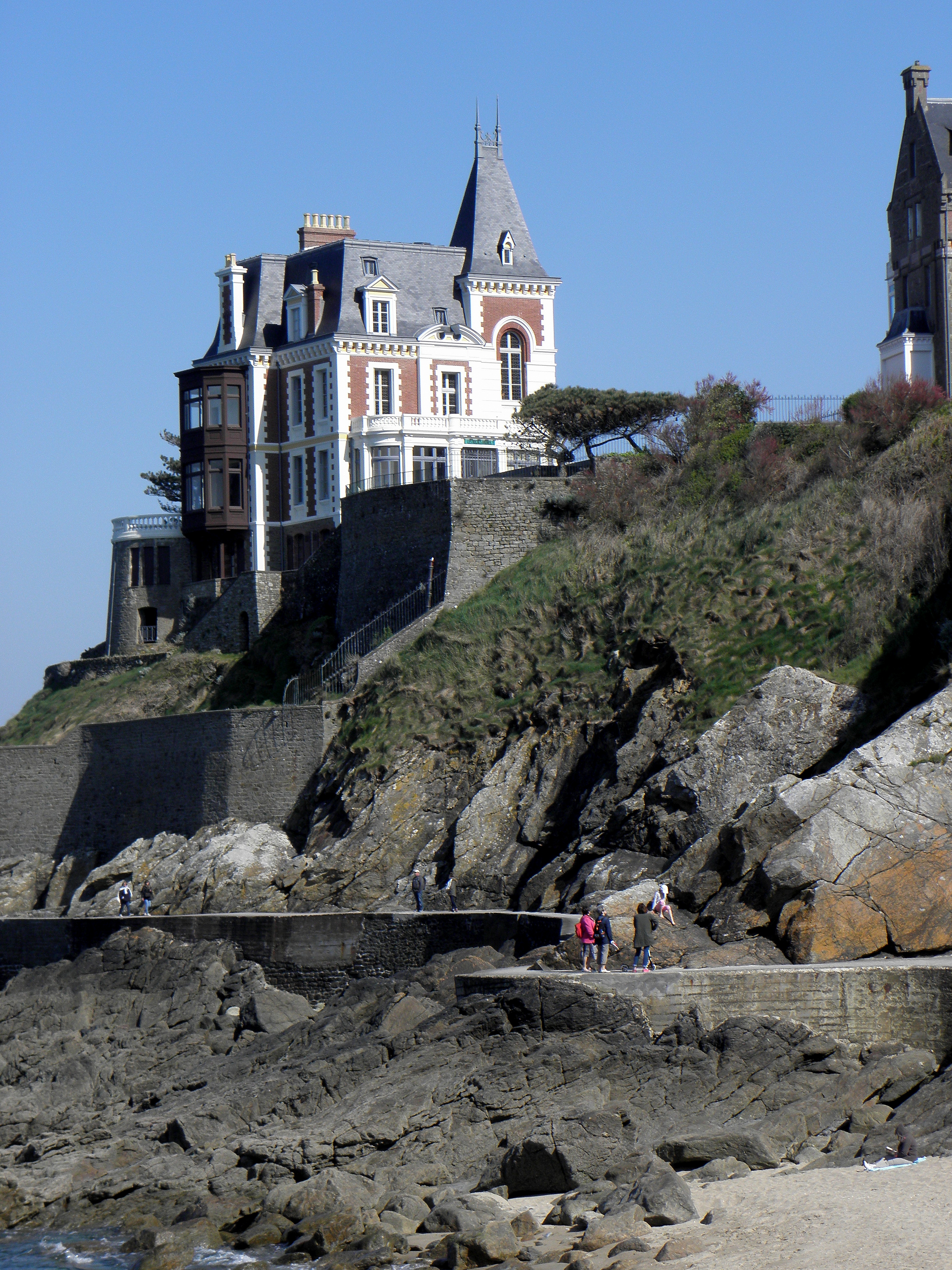 Roches. Dinard.