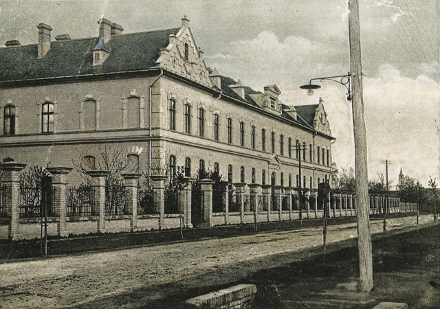 File:Elizabeth orphanage old.jpg