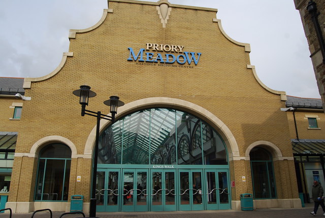 File:Entrance to Kings Walk, Priory Meadow Shopping Centre, Hastings - geograph.org.uk - 1197474.jpg