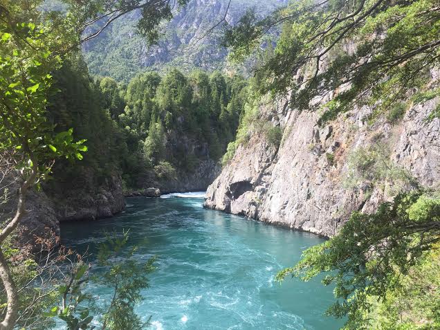 File:Futaleufu Canyon Infierno.jpg