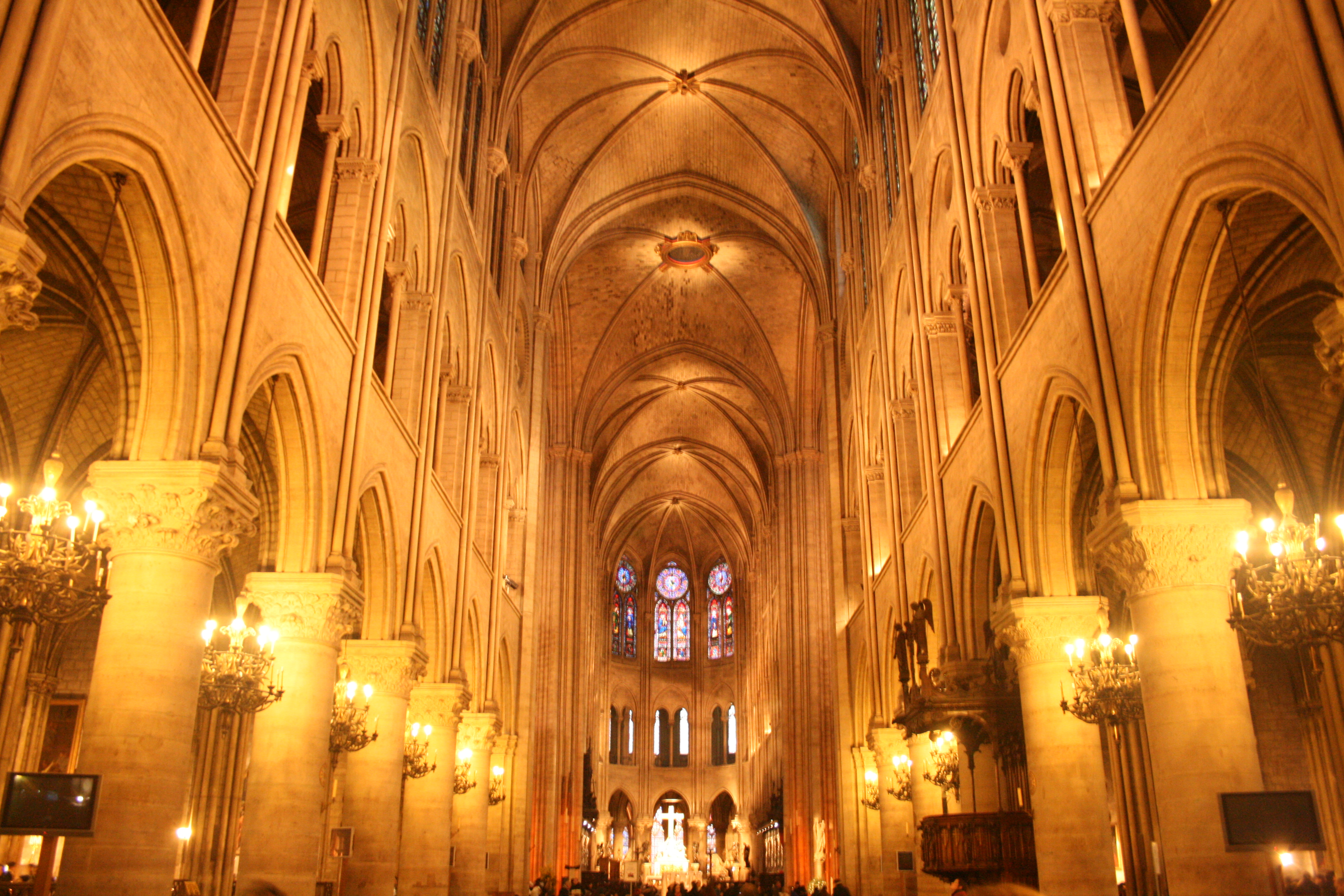 notre dame cathedral paris inside