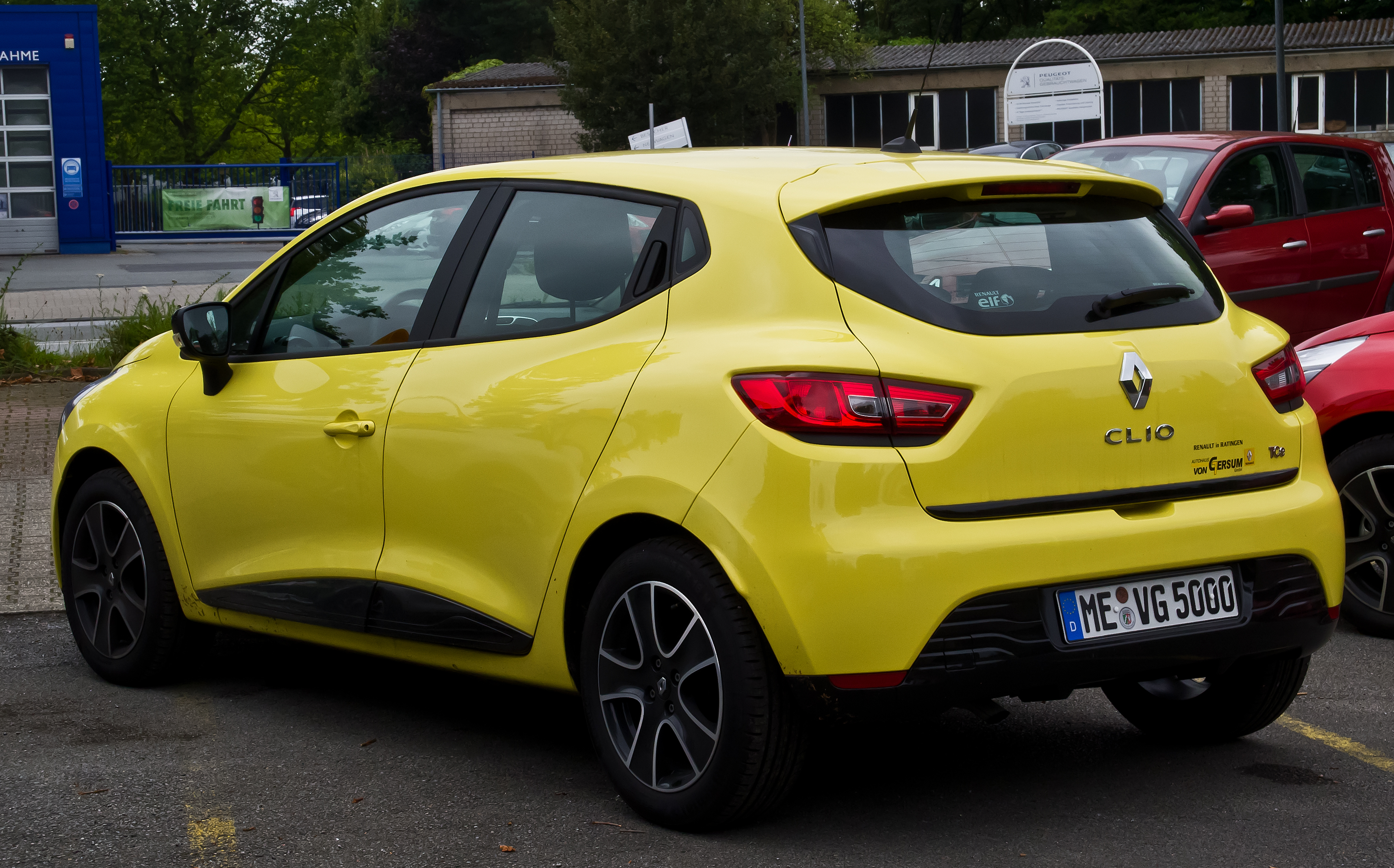 Renault Clio - Wikimedia Commons