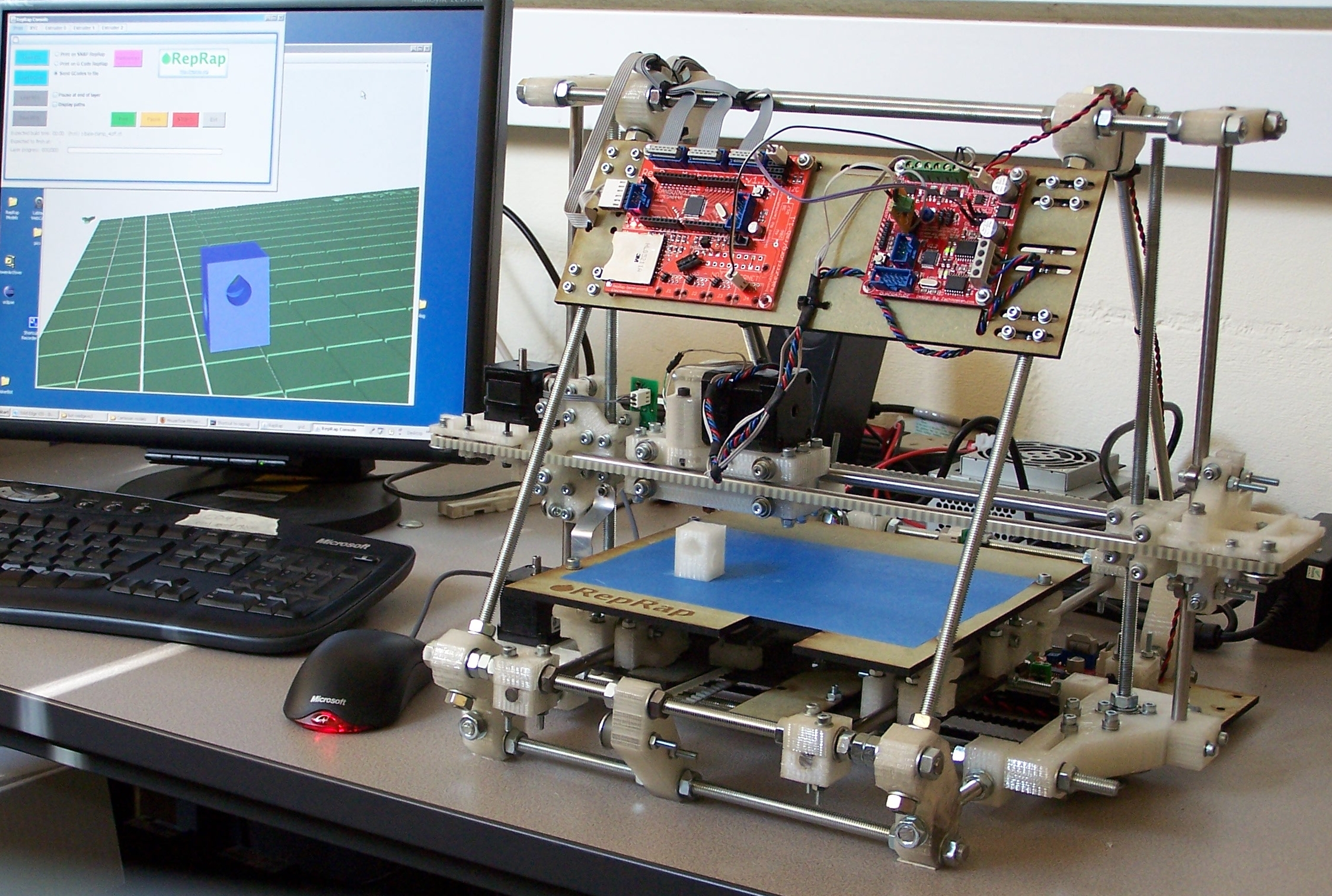 Dosya:RepRap v2 Mendel.jpg - Vikipedi