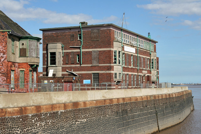 File:The Old Insurance Building - geograph.org.uk - 1480484.jpg