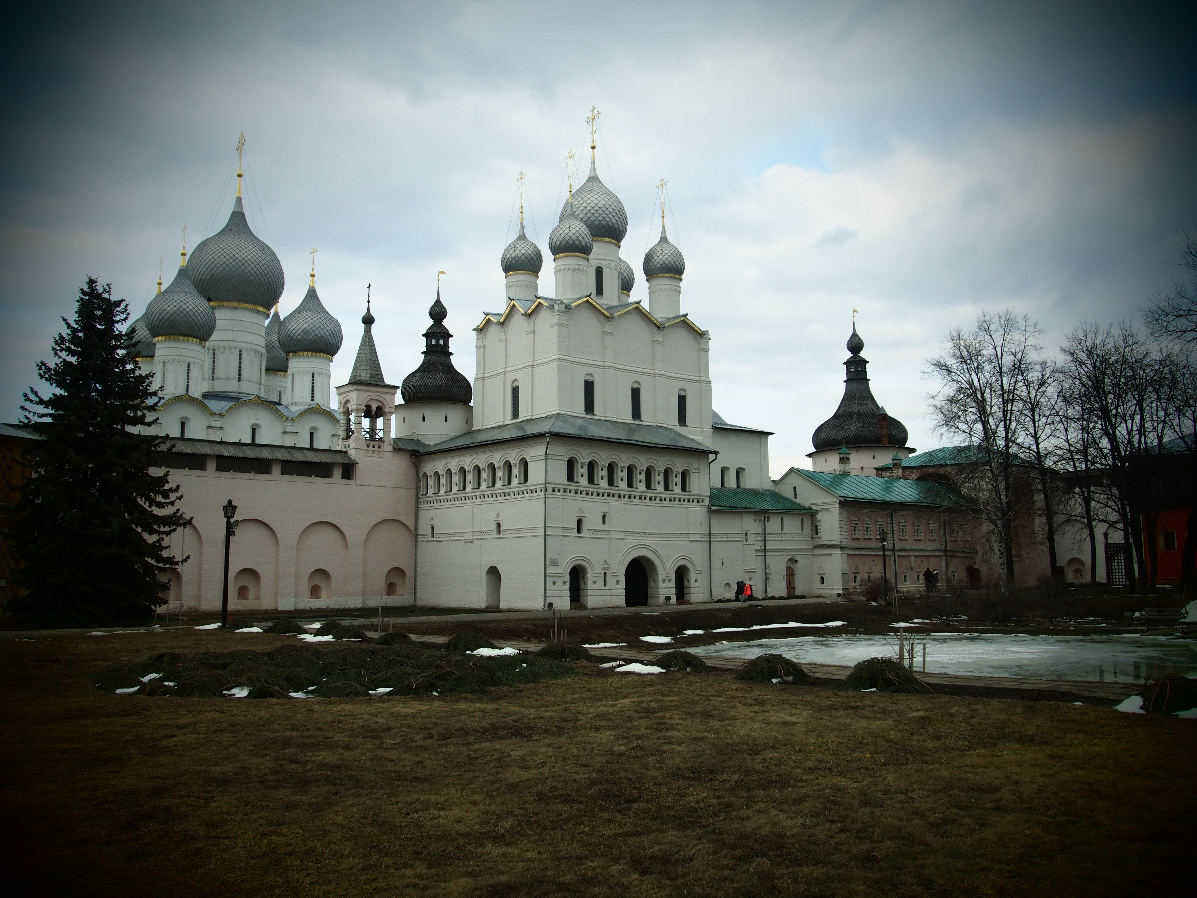 Ростовский кремль фото внутри и снаружи