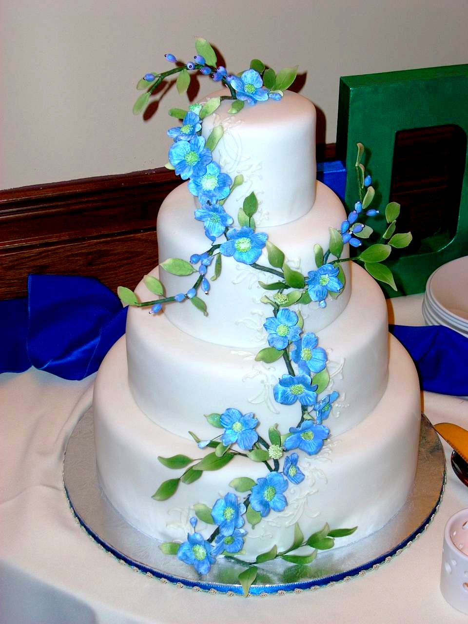 blue wedding cakes