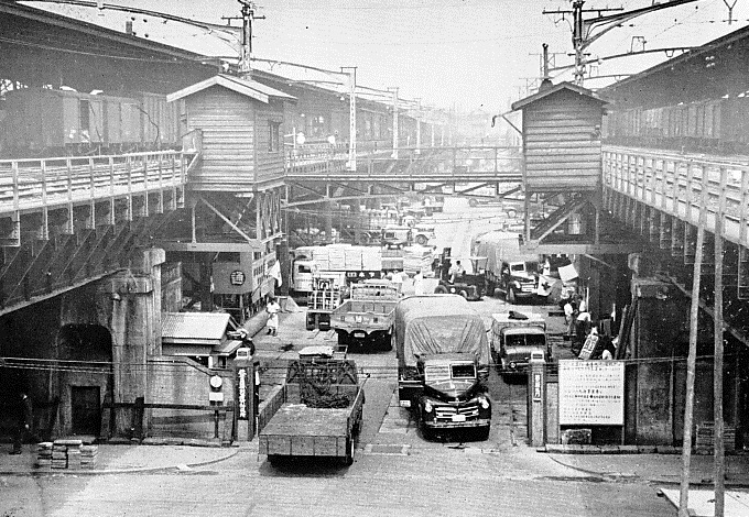 File:Akihabara Freight Station circa 1960.jpg