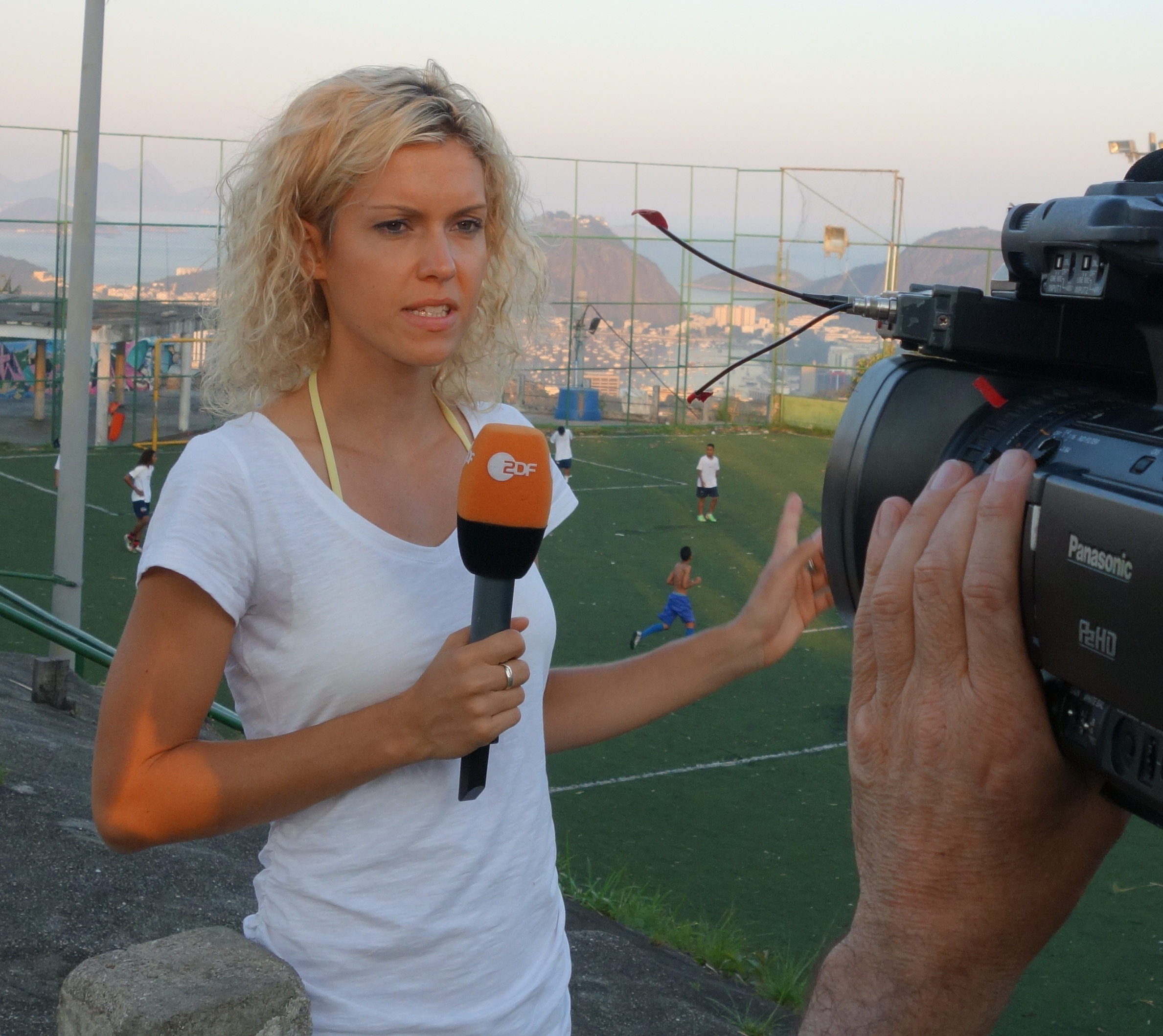 Annika Zimmermann ZDF Rio de Janeiro 2016-08-17 (cropped).jpg. w:en:Creativ...