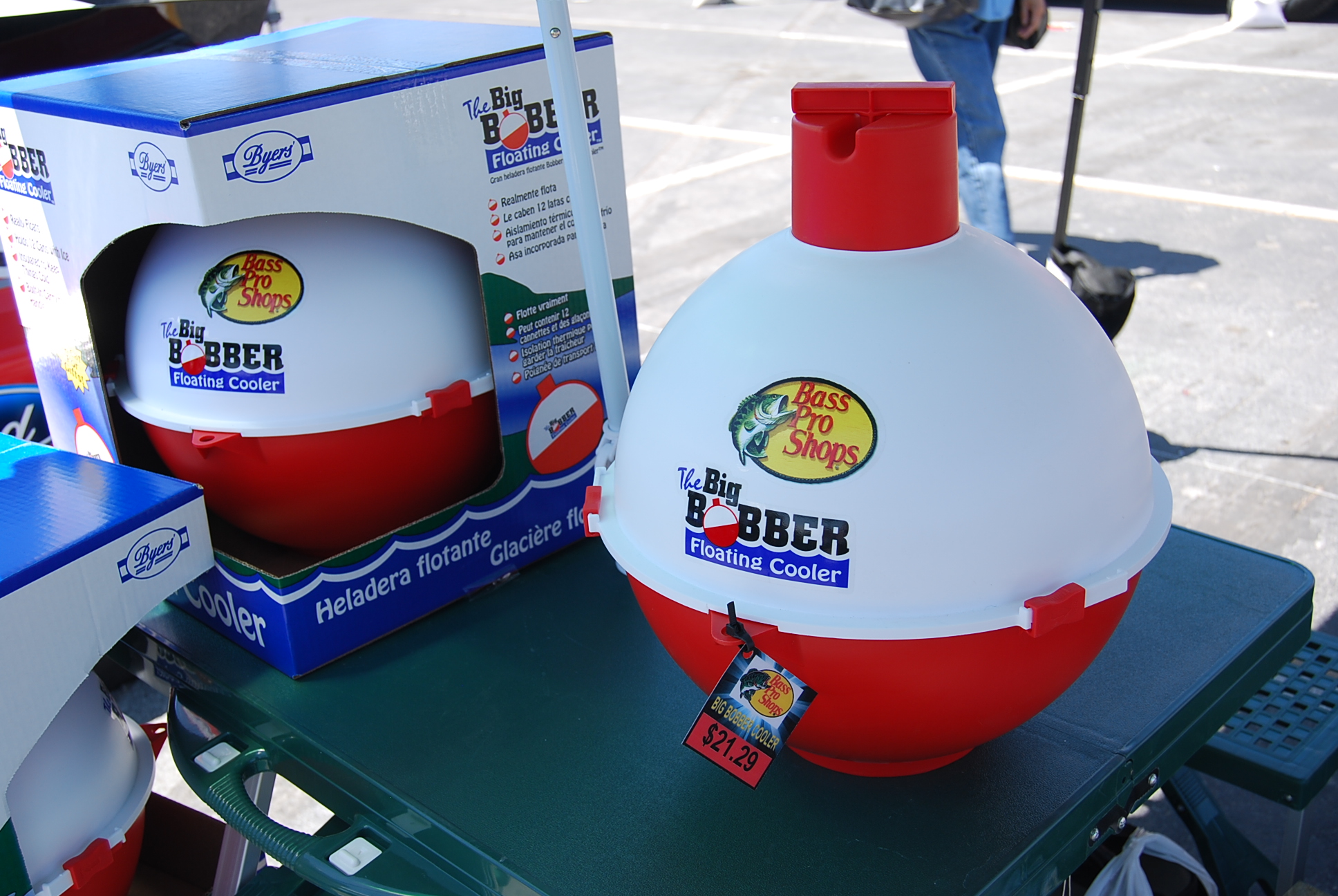 File:Bobber cooler (4600216133).jpg - Wikimedia Commons