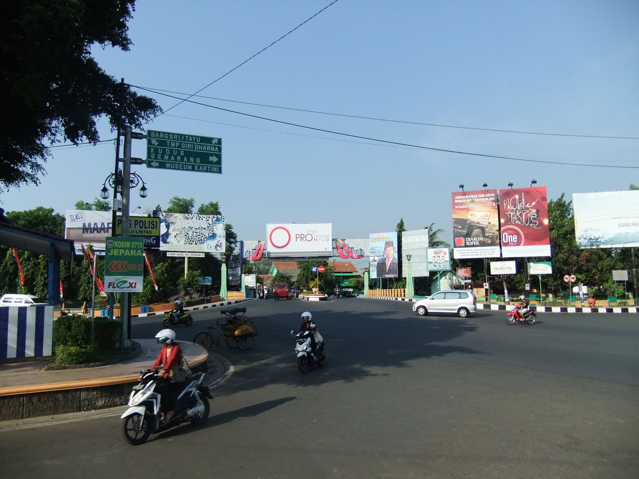 File:Usina Macaco Branco - 2011-09-11 - Isack - panoramio (1).jpg -  Wikimedia Commons