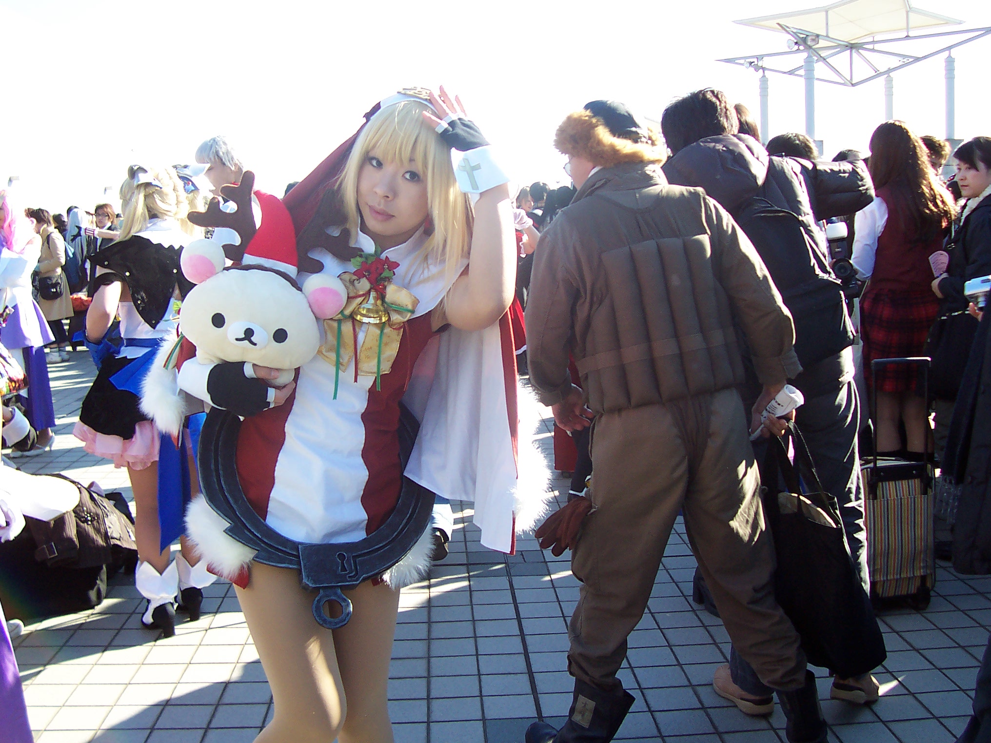 File:Cosplayer of Bridget, Guilty Gear at Comiket 20051230b.jpg