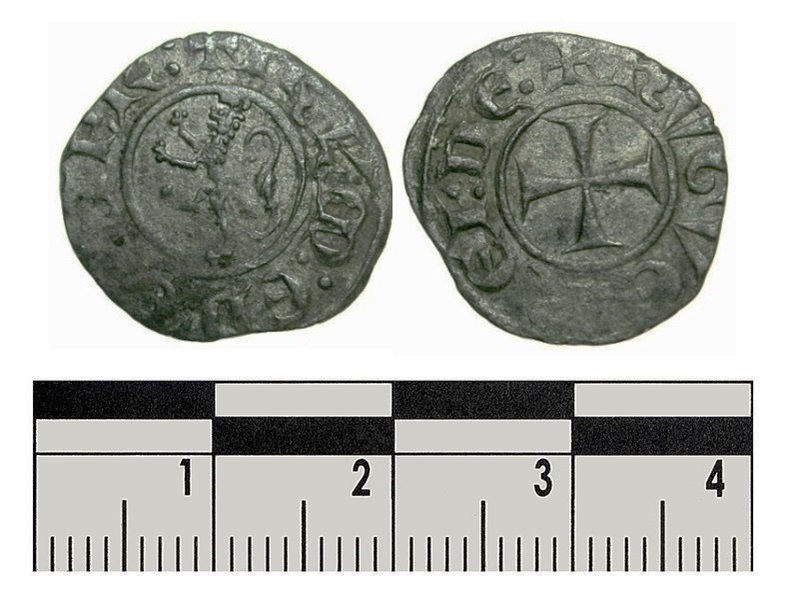 File:Cracked coin of Hugh III (1267-1284).jpg