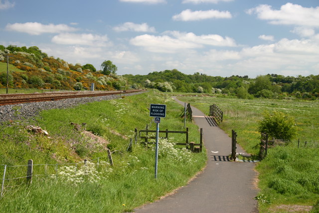 File:Cumbria Cycleway - geograph.org.uk - 179728.jpg