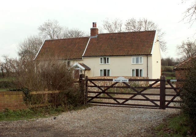 File:Farmhouse at Valley Farm - geograph.org.uk - 330864.jpg