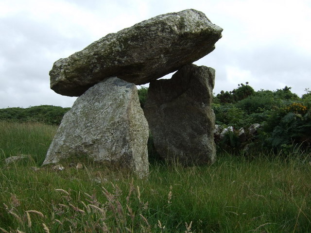 File:Ffyst Samson from the southwest - geograph.org.uk - 1426152.jpg