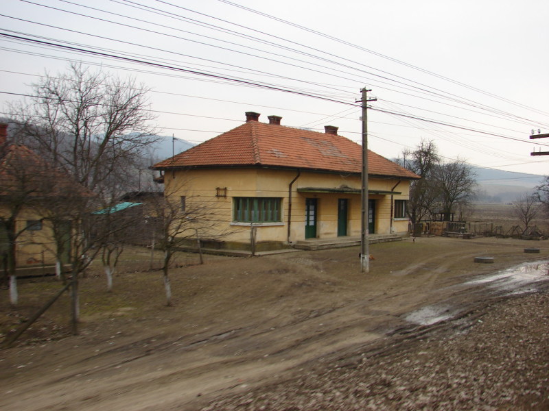 File:Former Train Station of Giurtelecu Simleului.jpg