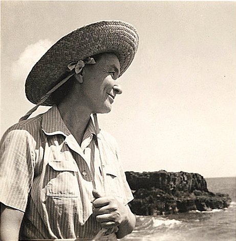 File:Georgia O’Keeffe in Hawaii, 1939, Yale University.jpg