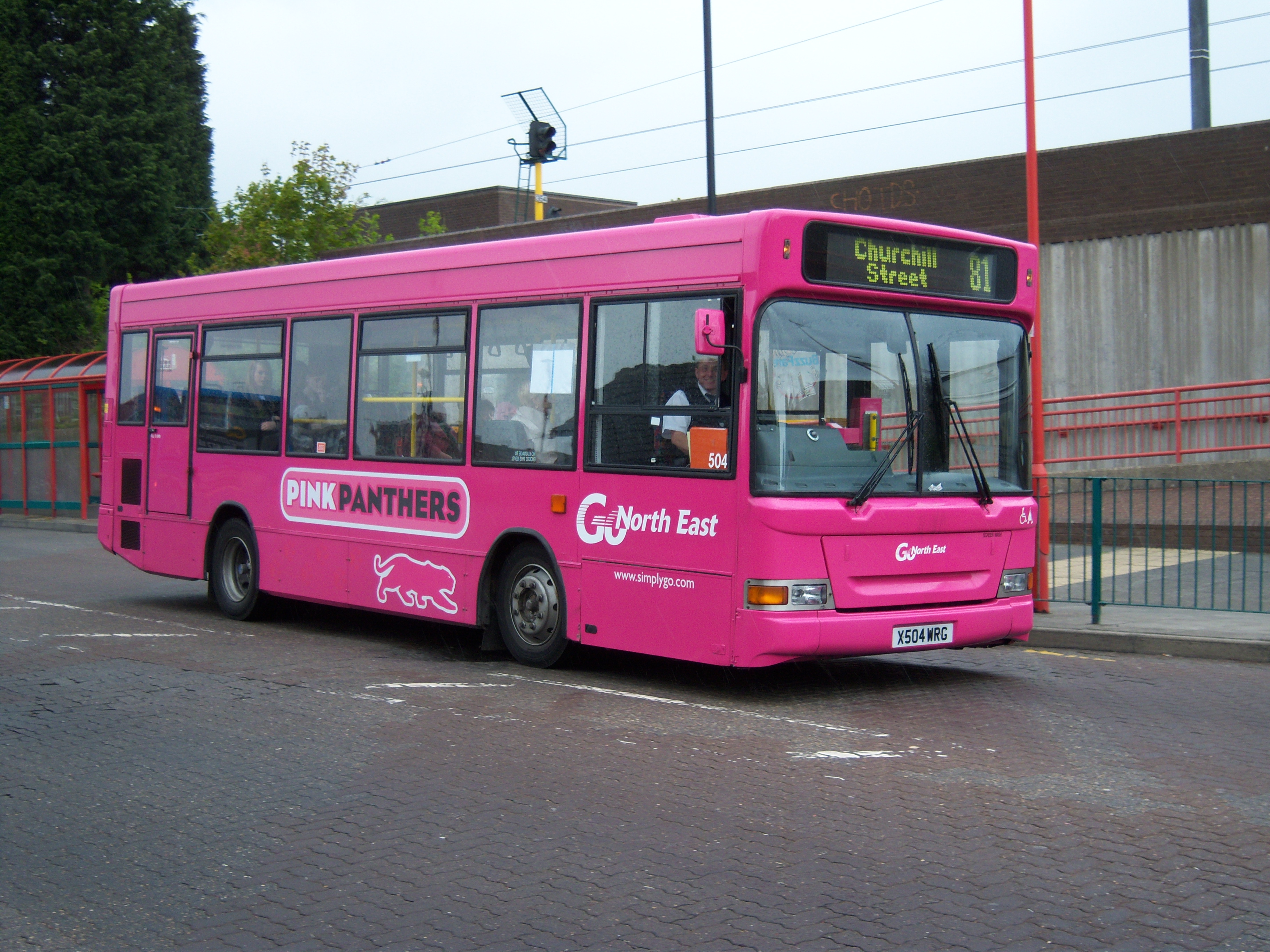 File:Go North East bus 504 Dennis Dart MPD Plaxton X504 WRG Pink ...