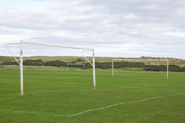 File:Goals - geograph.org.uk - 970454.jpg