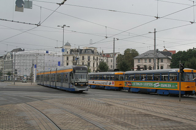 File:Kreuzung am Richard Wagner Platz - geo-en.hlipp.de - 13281.jpg