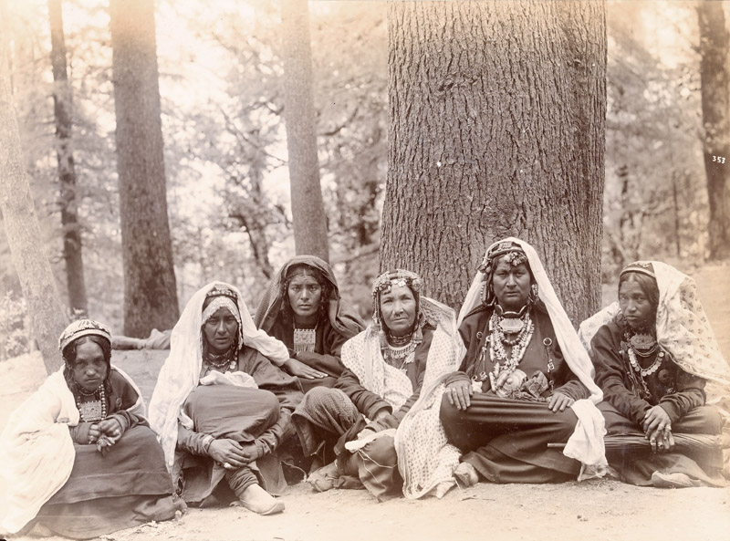 File:Ladaki ladies by Cuthbert Christy.jpg