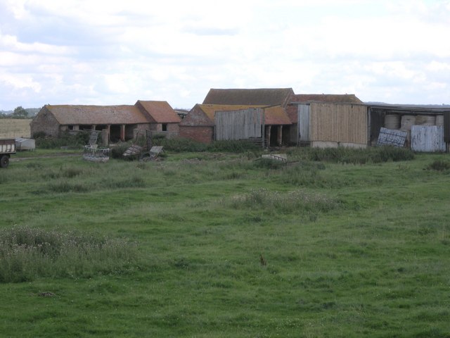 File:Old Farm Buildings near Northend - geograph.org.uk - 1441899.jpg