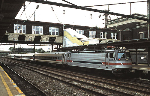 File:SEPTA train at Lancaster station, July 1995.jpg