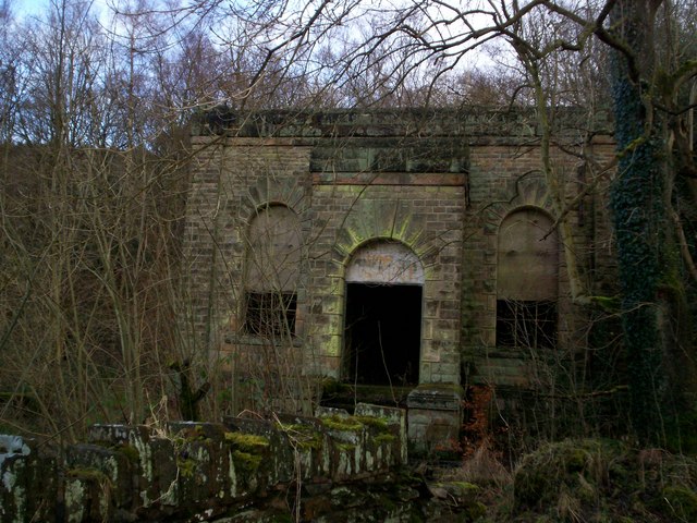 File:Shell of old building in Corporation Wood - geograph.org.uk - 656953.jpg