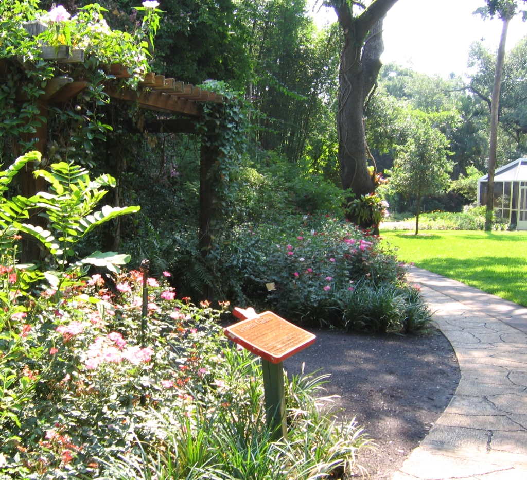 File Sunken Gardens Butterfly Garden Jpg Wikimedia Commons