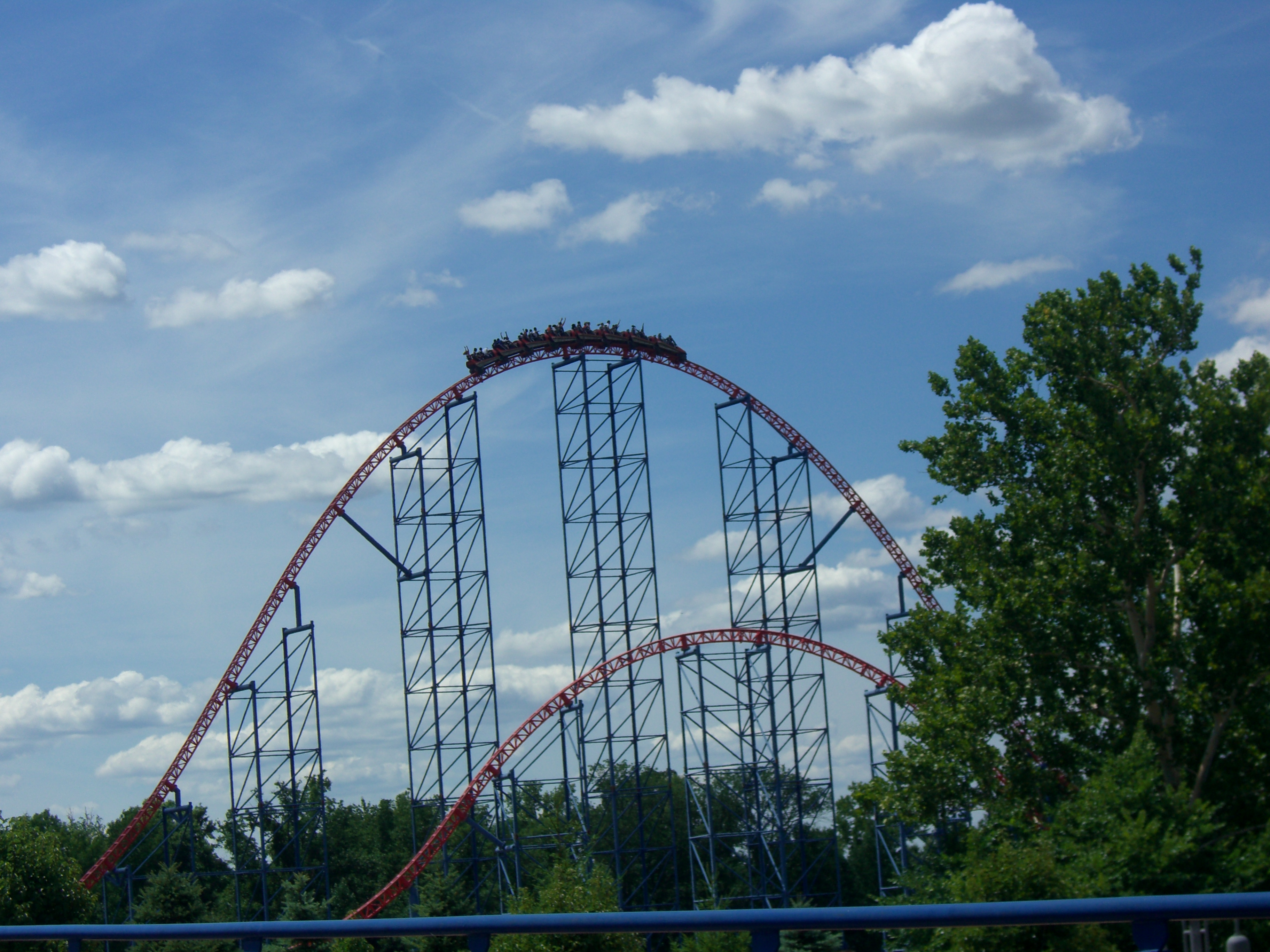 File Superman Ride of Steel Six Flags America 02.JPG Wikipedia