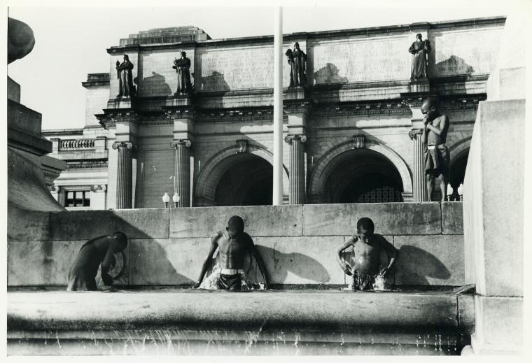 File:Swimming in fountain across from Union Station; Washington, ... (3109743351).jpg