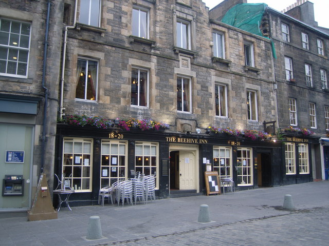 File:The Beehive Inn, Grassmarket - geograph.org.uk - 973294.jpg