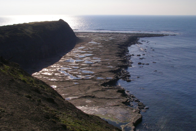 File:The Flats, Broad Bench - geograph.org.uk - 695127.jpg