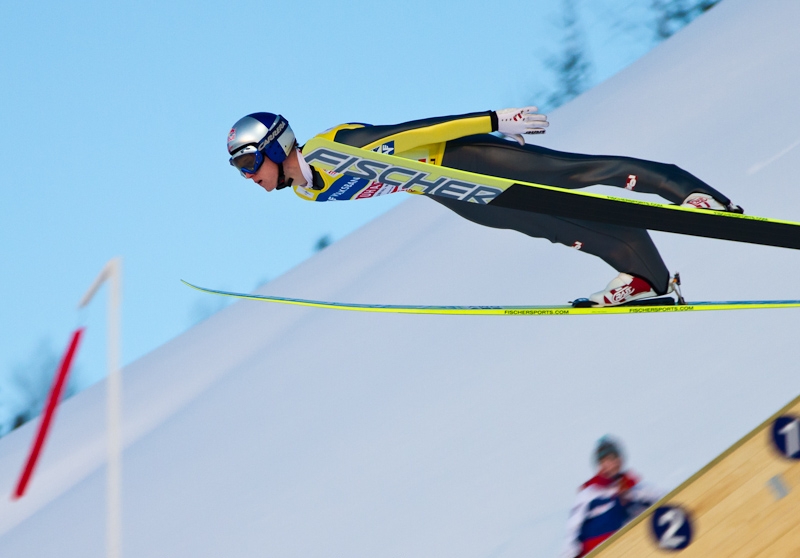Fichier:Thomas Morgenstern World Cup Ski flying Vikersund 2011.jpg