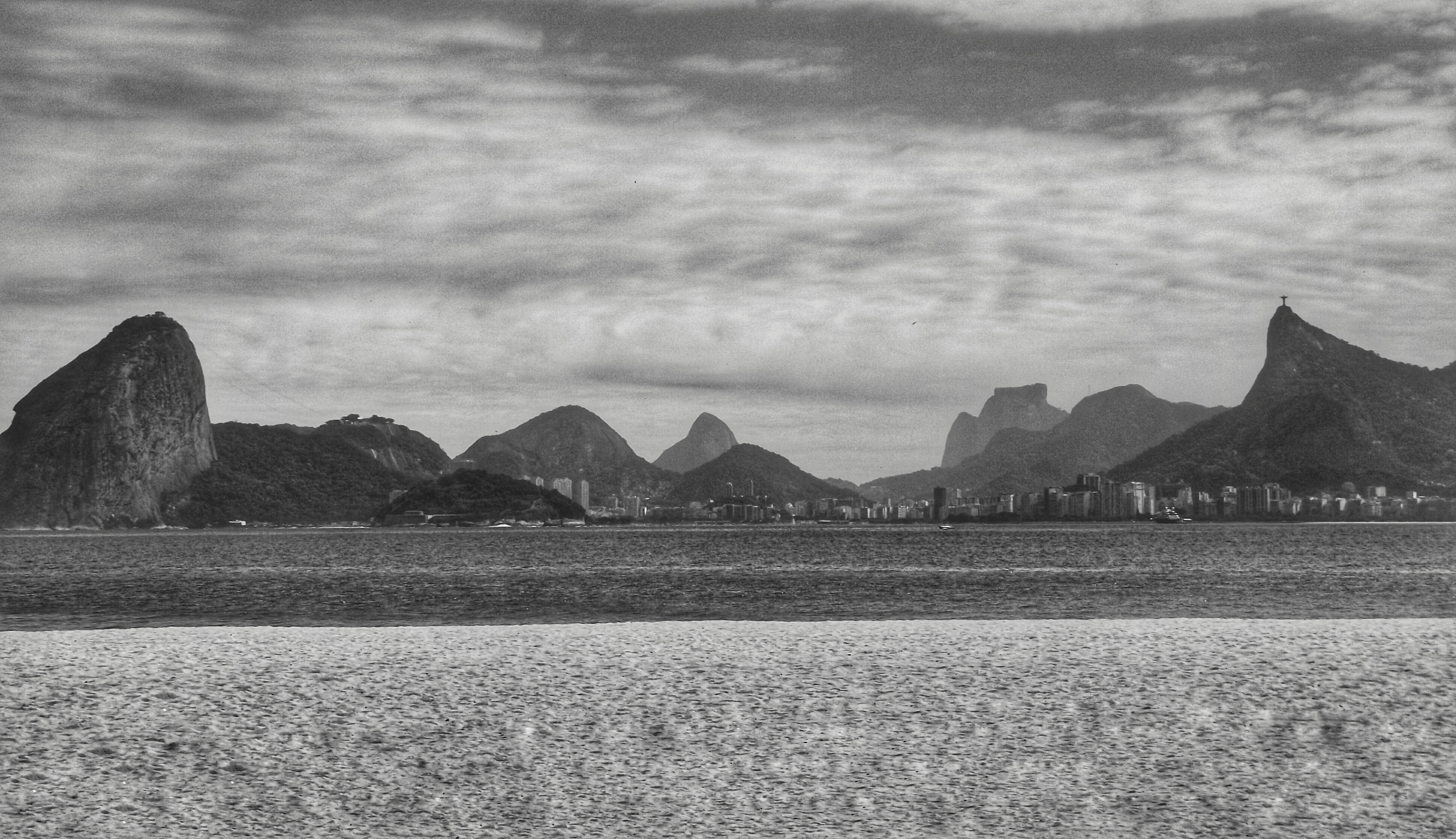 File:Clube Portugues de Niteroi - panoramio.jpg - Wikimedia Commons