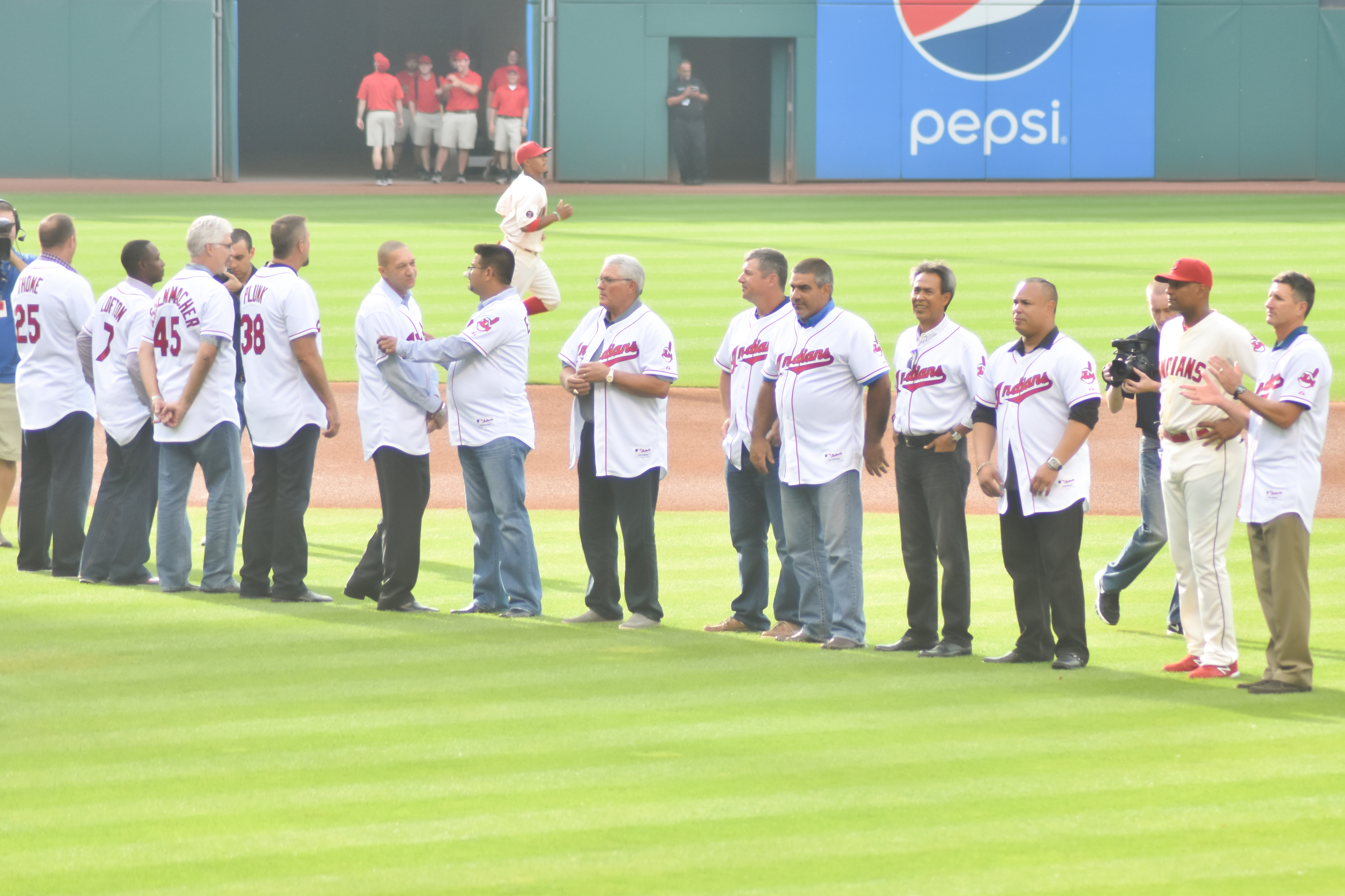 File:1995 Cleveland Indians (18853911950).jpg - Wikimedia Commons