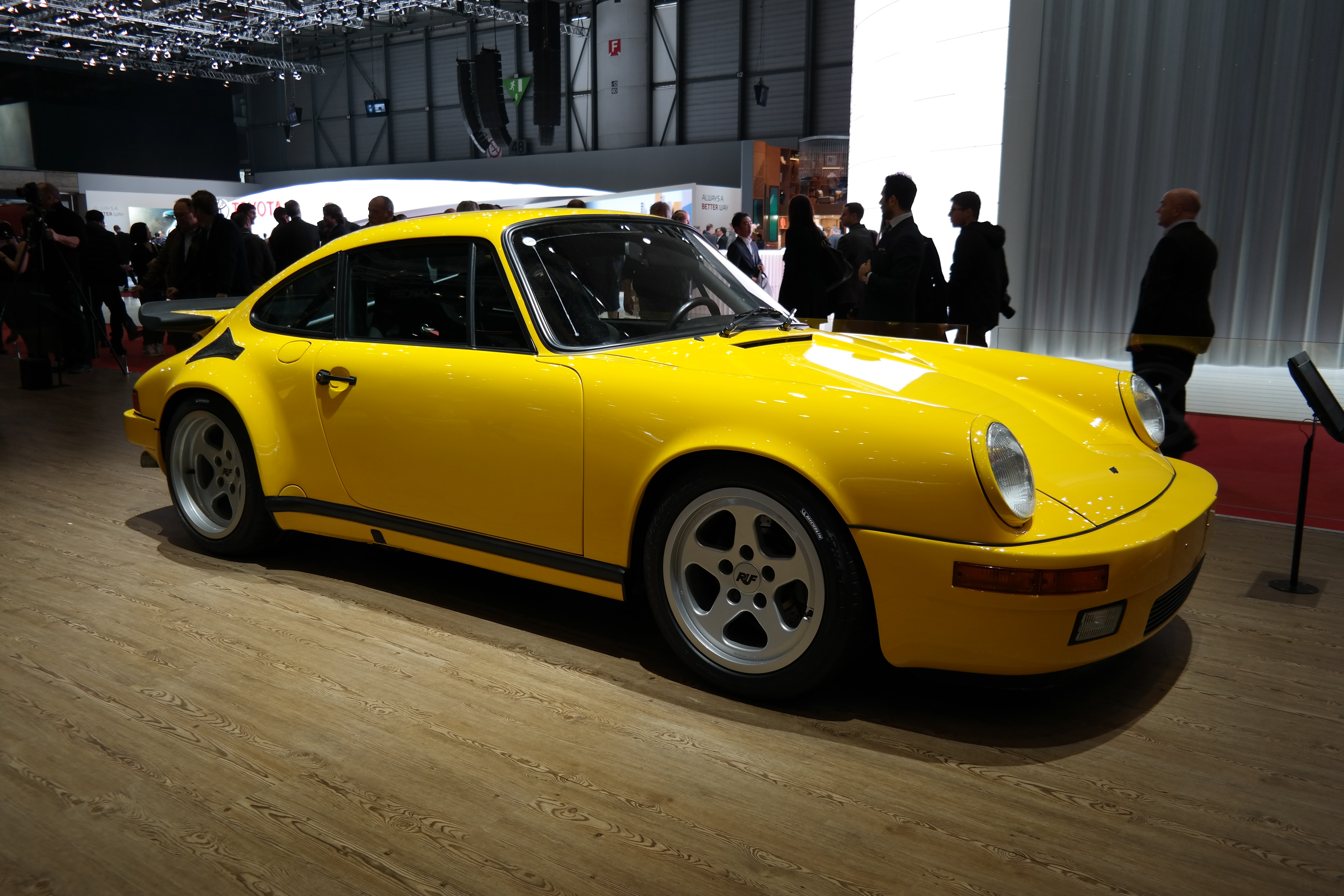 Porsche 911 Ruf Yellowbird