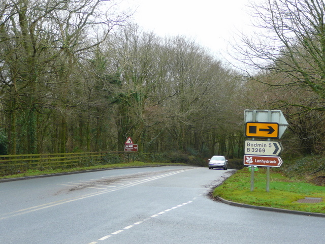 File:A390 at No Man's Land - geograph.org.uk - 1128897.jpg