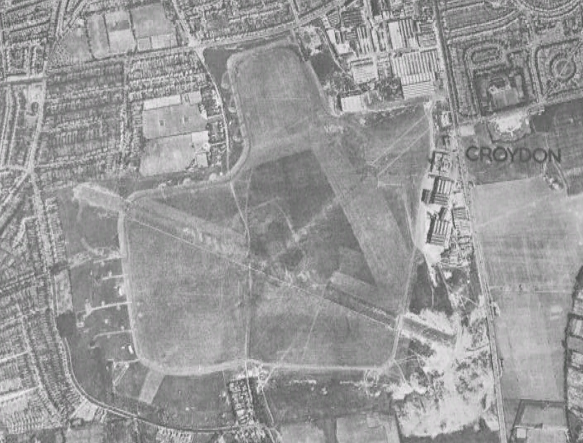 File:Croydon Airport 1945.png