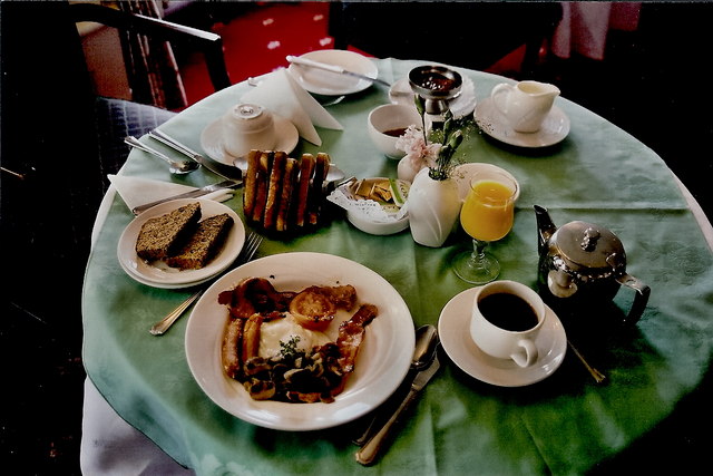 File:Dunfanaghy - Full Irish breakfast at Arnold's Hotel - geograph.org.uk - 1332749.jpg