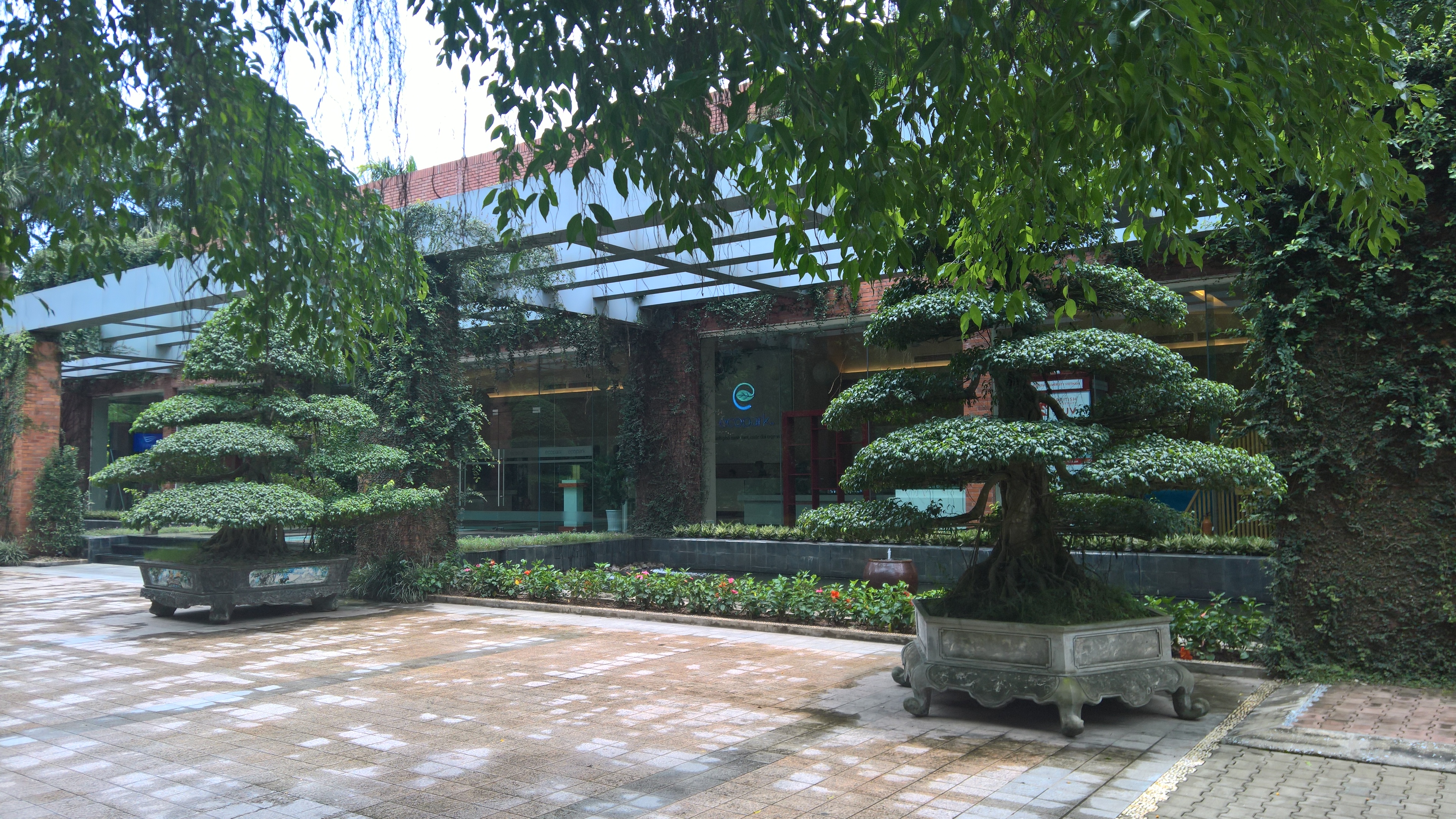 File Ecopark S Main Office Building In Pho Truc 2017 Jpg