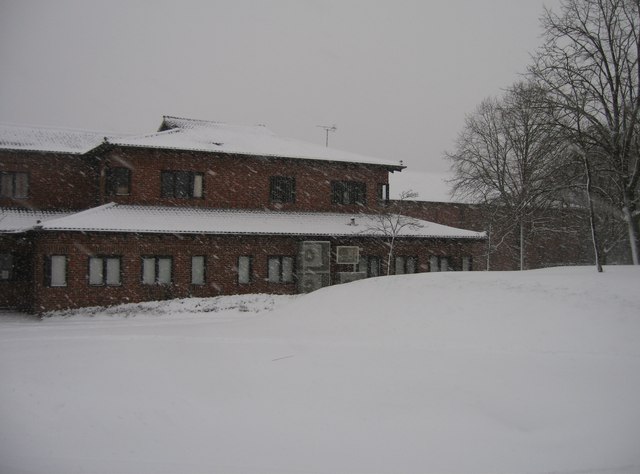 File:Fort Hill School - geograph.org.uk - 1237064.jpg