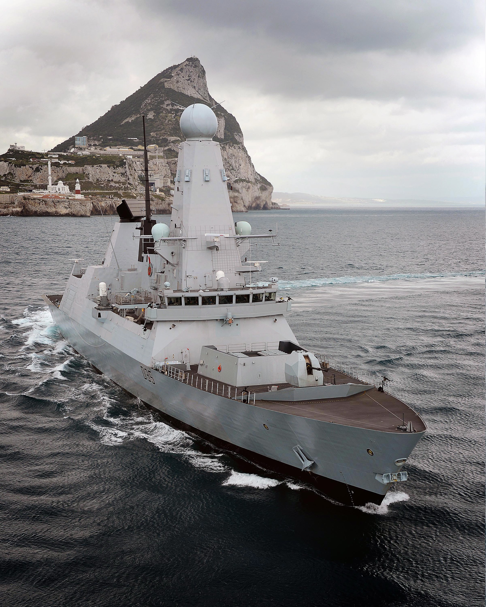 HMS_Dragon_Near_Gibraltar_MOD_45155272.jpg