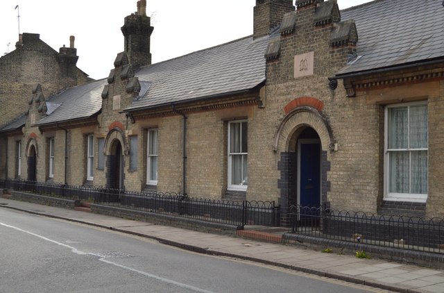 File:King Street Almshouses (geograph 5141928).jpg